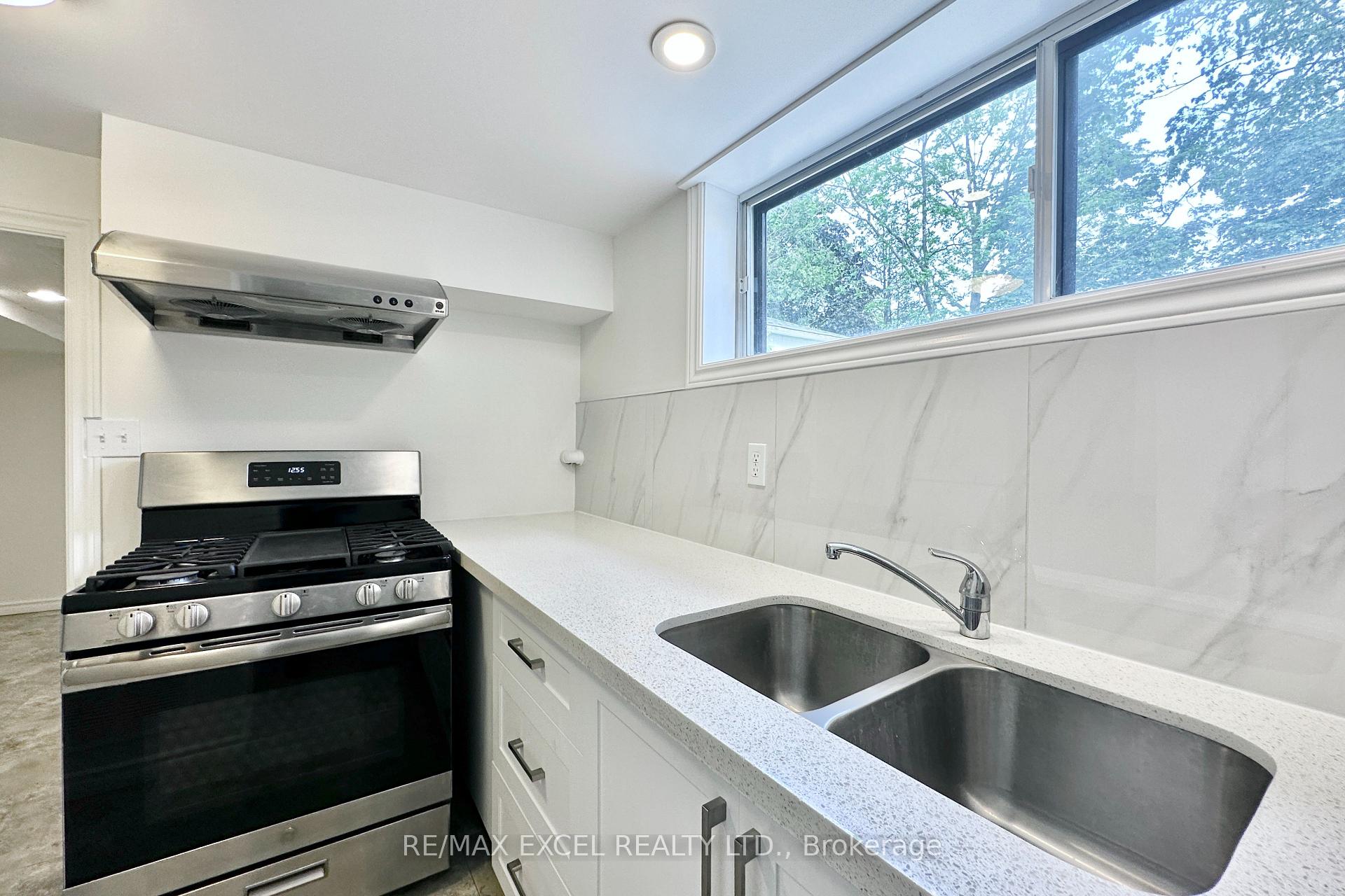 Photo 8 of Unit Bsmt, 46 Gentry Crescent, Richmond Hill, Crosby — HOMEH