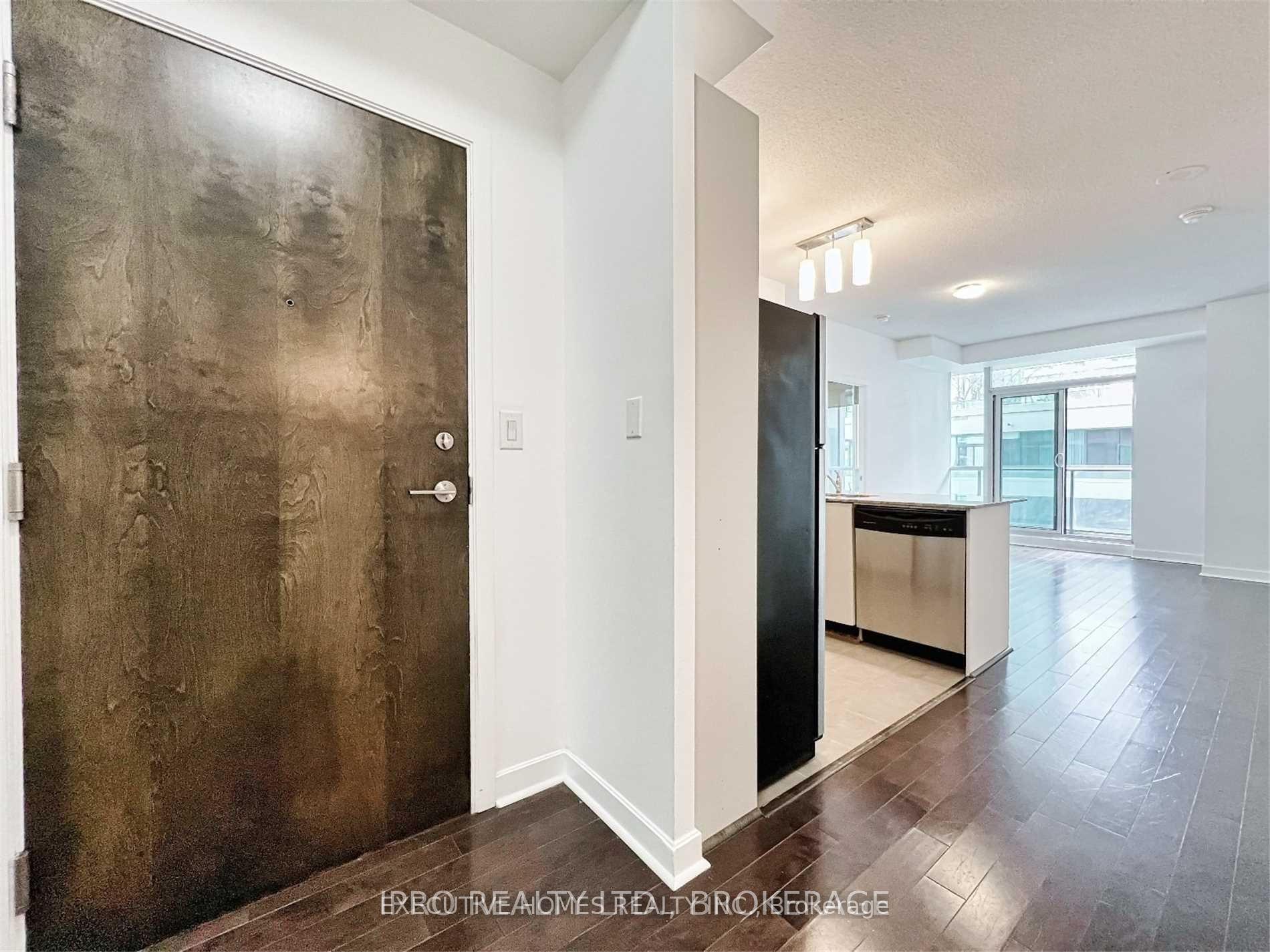 Photo 3 of Unit 405, 18 Harbour Street, Toronto, Waterfront Communities — HOMEH