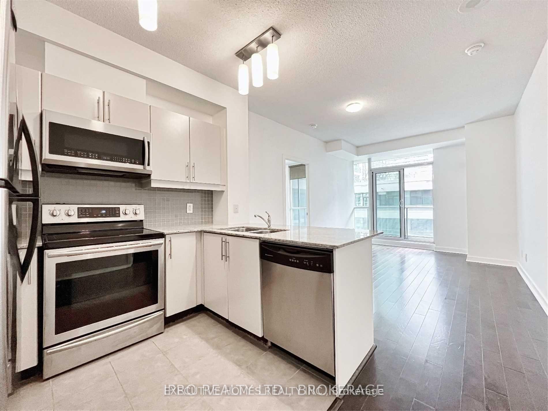 Photo 10 of Unit 405, 18 Harbour Street, Toronto, Waterfront Communities — HOMEH
