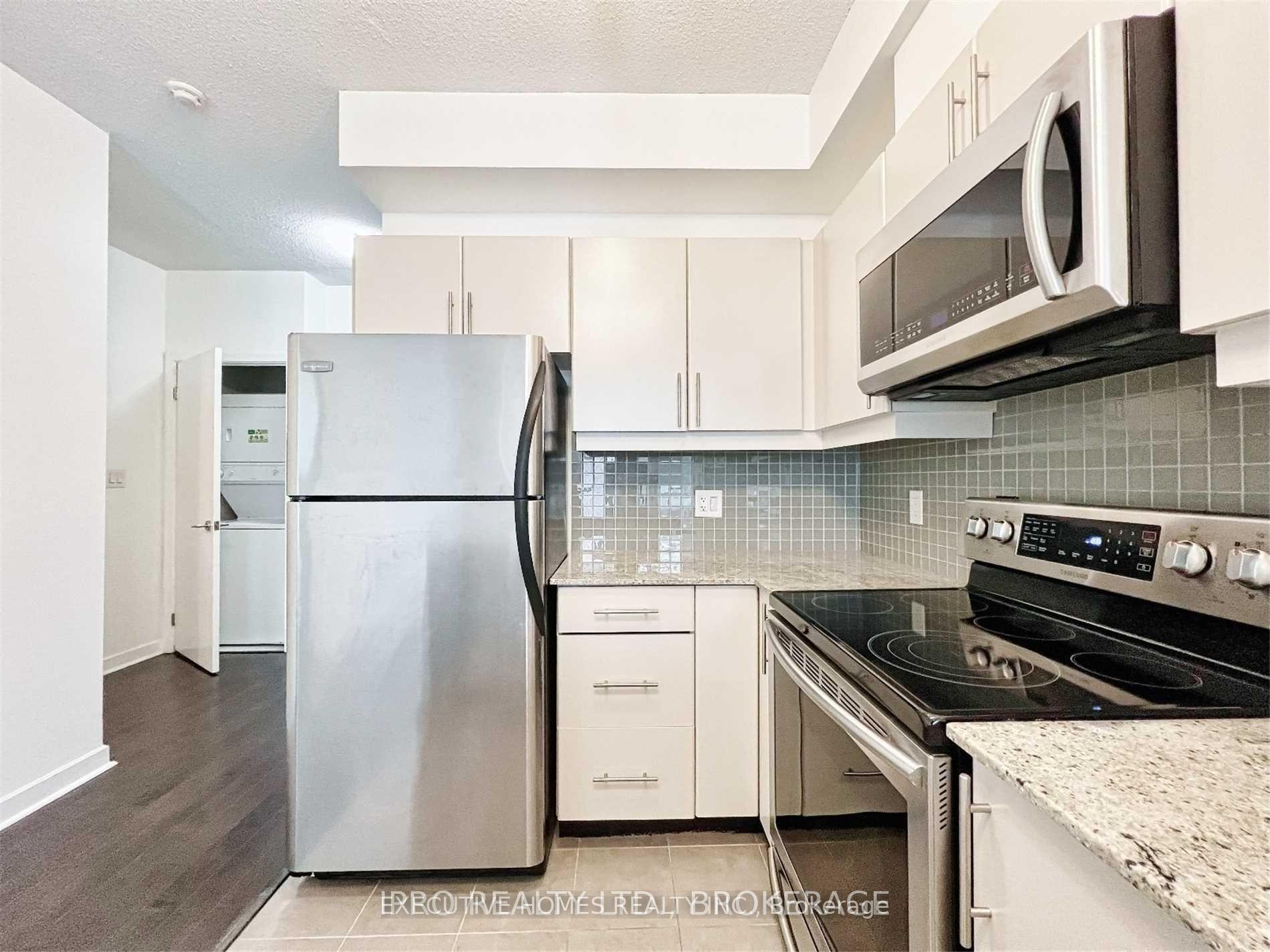 Photo 12 of Unit 405, 18 Harbour Street, Toronto, Waterfront Communities — HOMEH