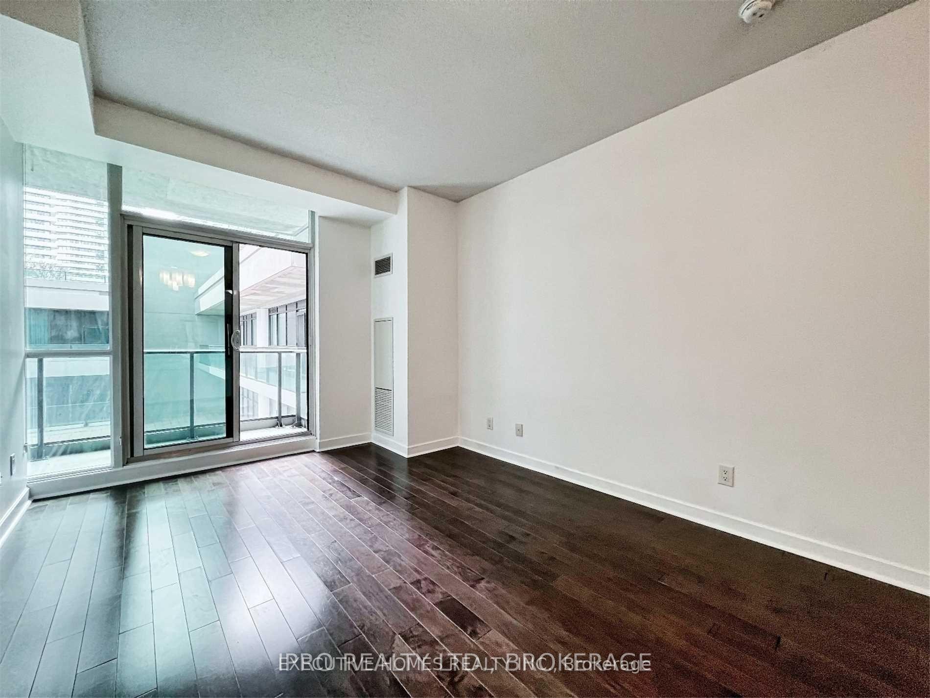 Photo 16 of Unit 405, 18 Harbour Street, Toronto, Waterfront Communities — HOMEH