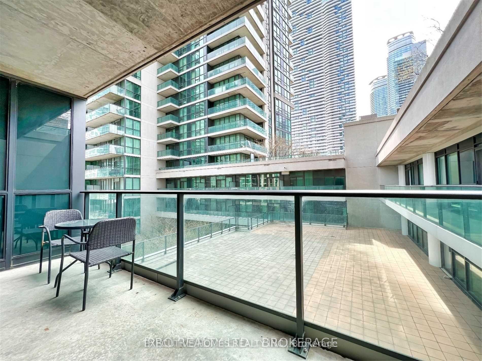 Photo 22 of Unit 405, 18 Harbour Street, Toronto, Waterfront Communities — HOMEH