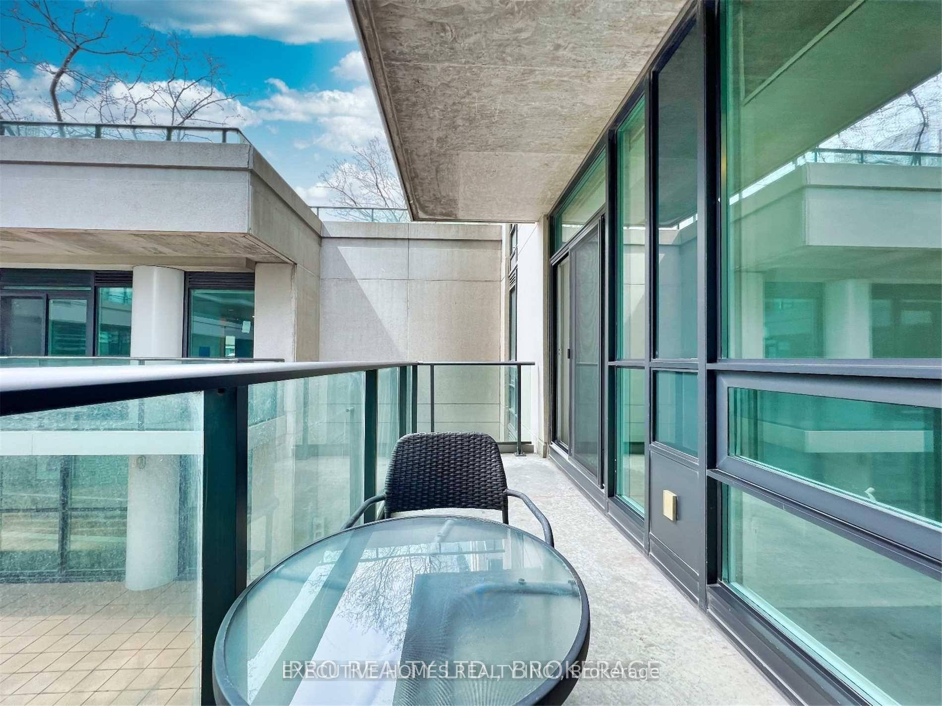 Photo 25 of Unit 405, 18 Harbour Street, Toronto, Waterfront Communities — HOMEH