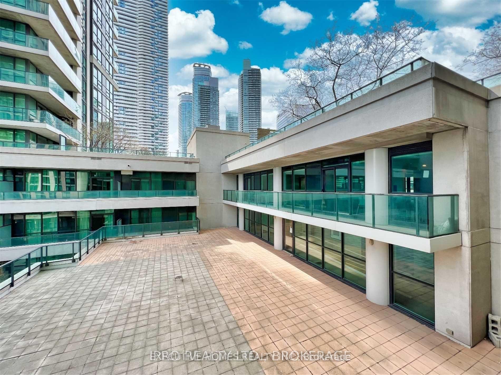 Photo 26 of Unit 405, 18 Harbour Street, Toronto, Waterfront Communities — HOMEH