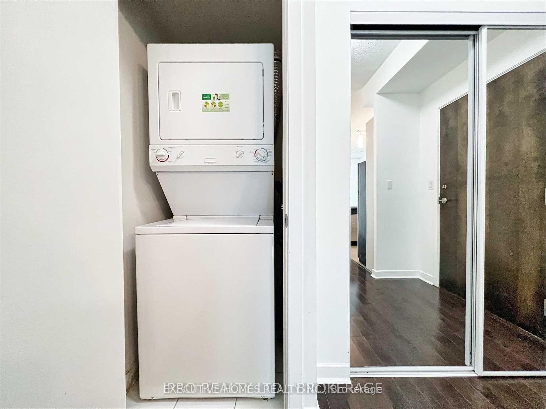 Photo 29 of Unit 405, 18 Harbour Street, Toronto, Waterfront Communities — HOMEH