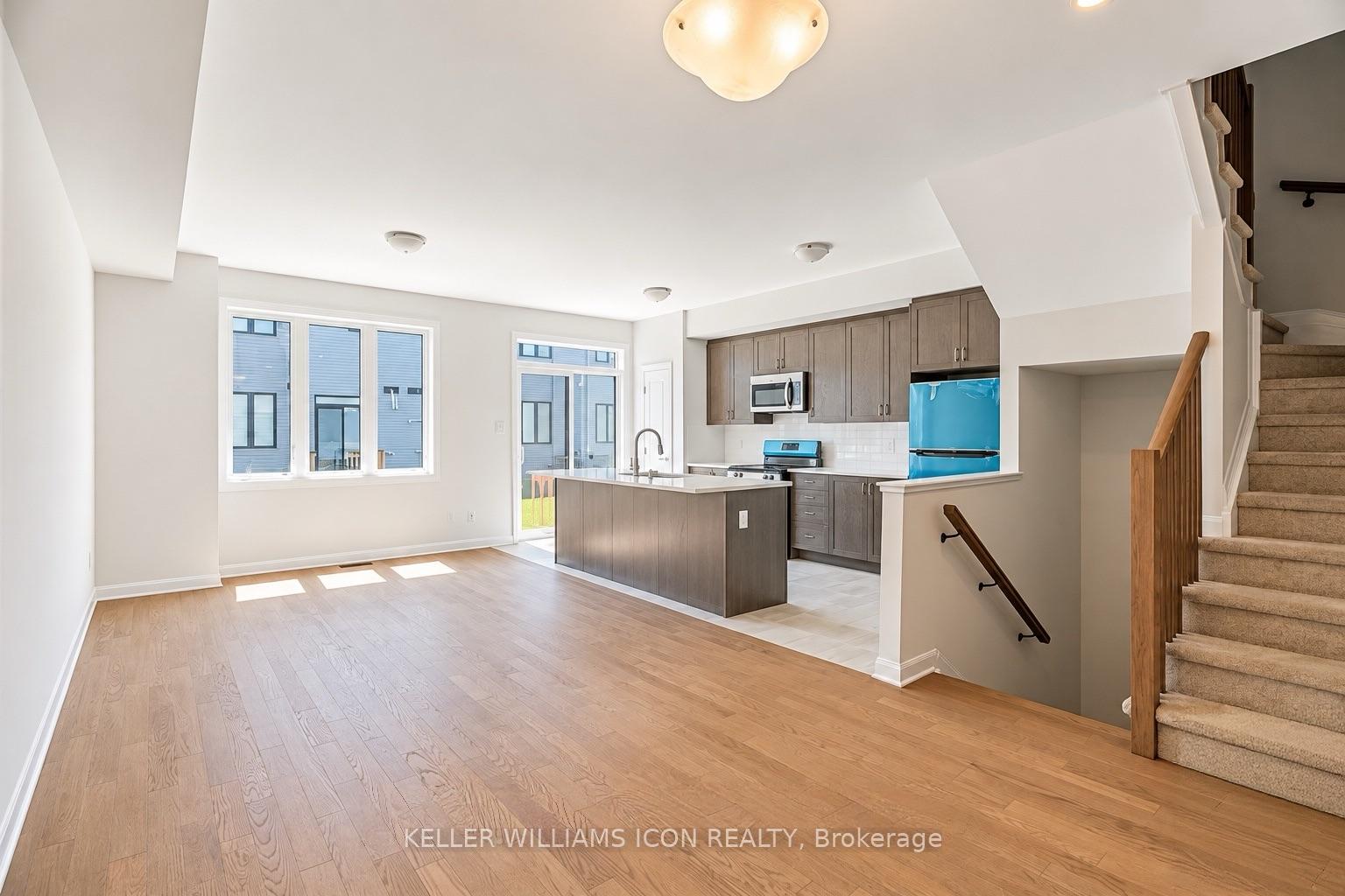 Photo 4 of 99 Osler Street, Ottawa, Kanata - Morgan's Grant/South March — HOMEH