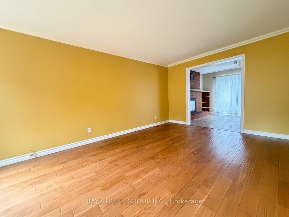 Photo 8 of 76 Mayfair Drive, Barrie, Ardagh — HOMEH