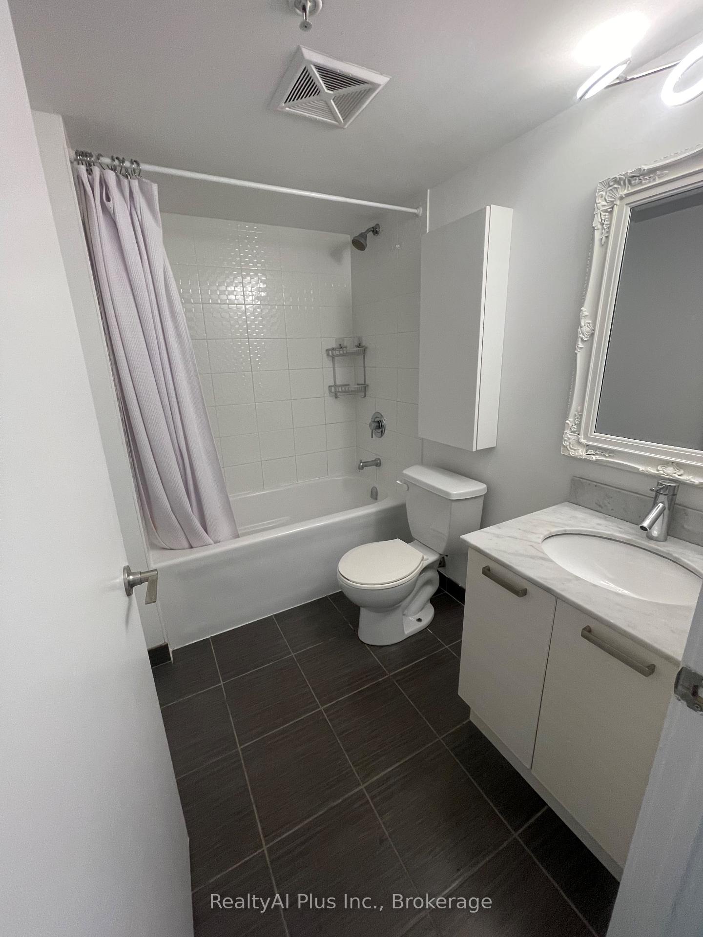 Photo 17 of Unit 650, 68 Abell Street, Toronto, Little Portugal — HOMEH