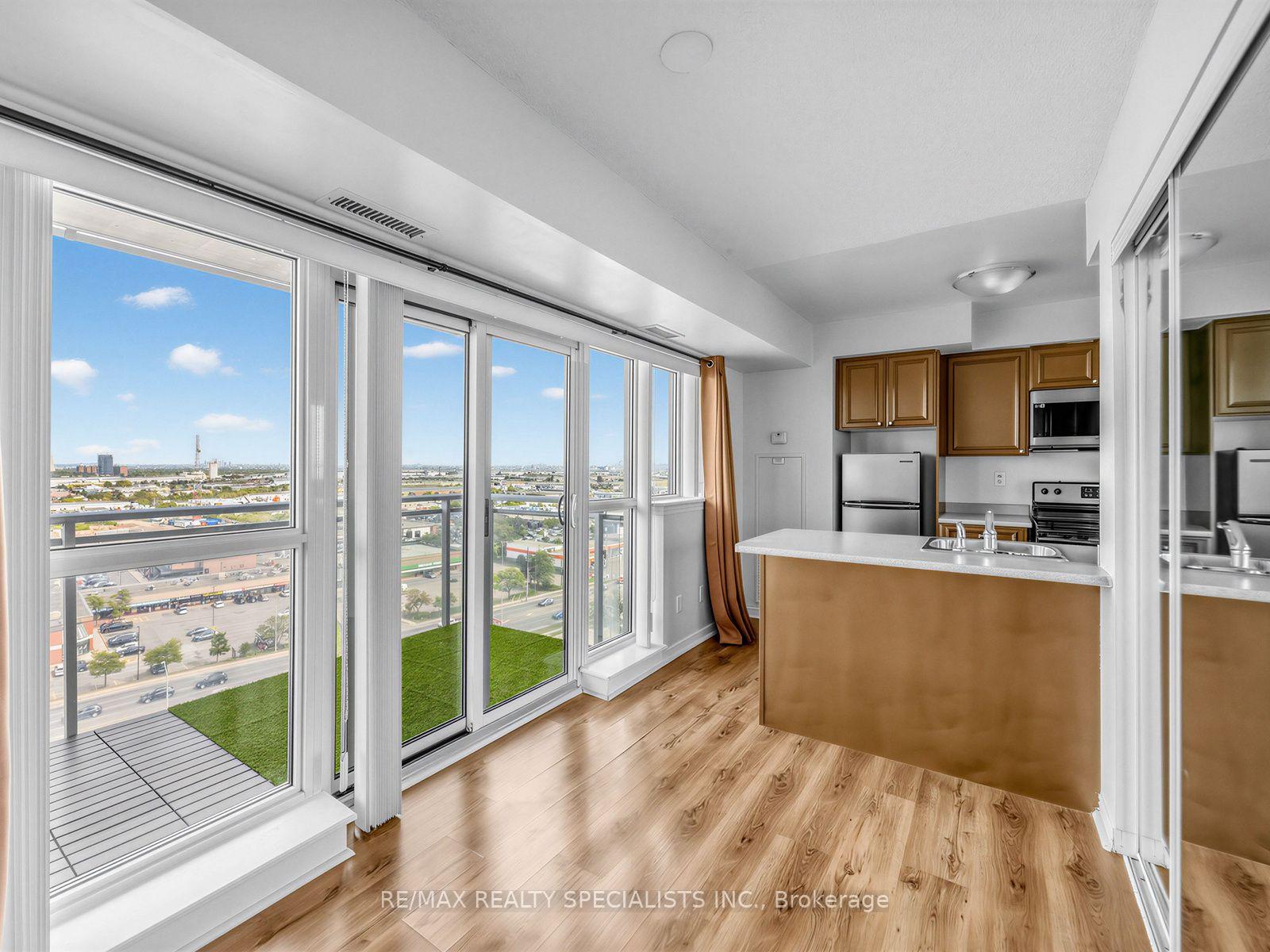 Photo 13 of Unit 1501, 215 Queen Street E, Brampton, Queen Street Corridor — HOMEH