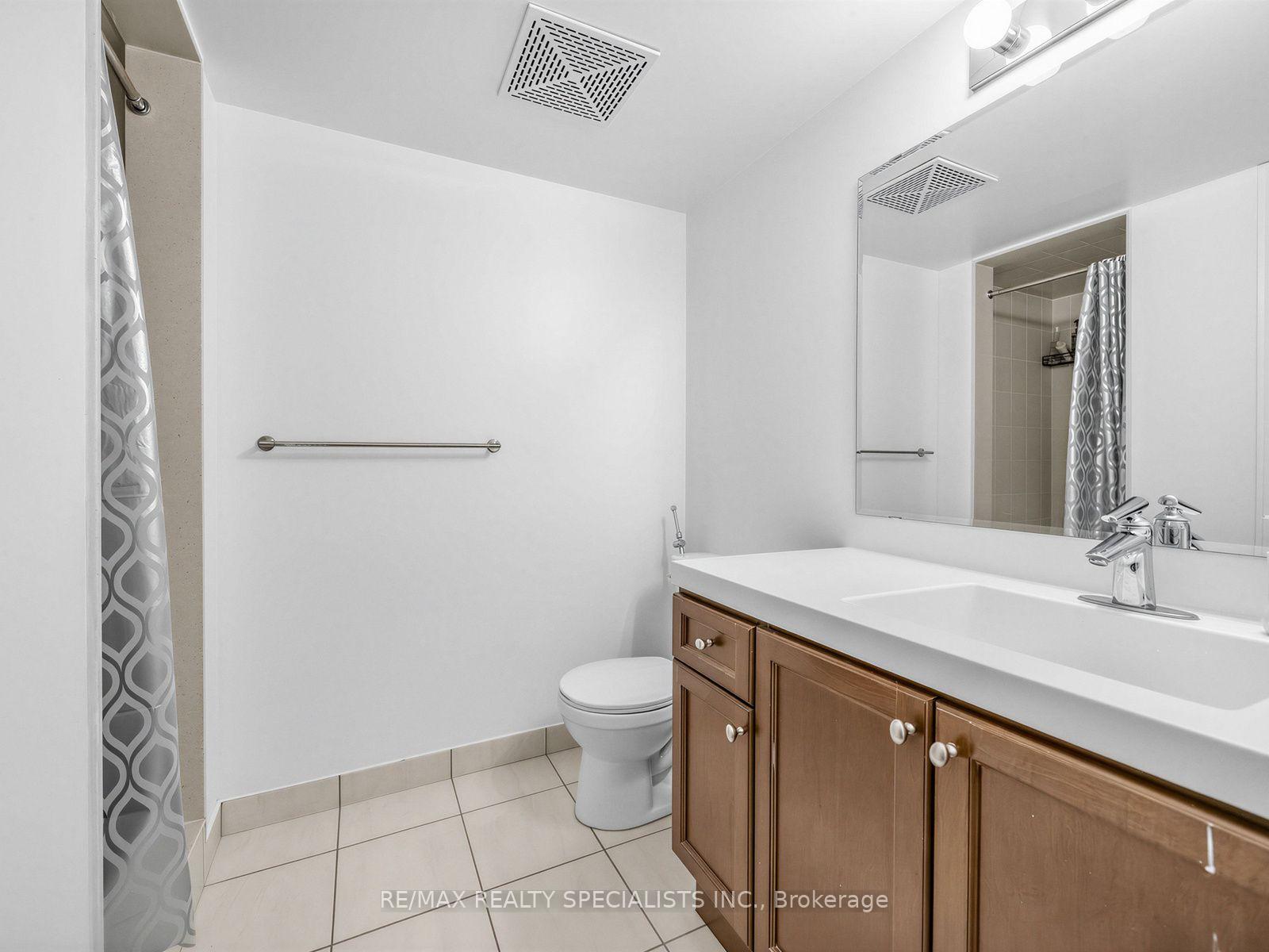 Photo 17 of Unit 1501, 215 Queen Street E, Brampton, Queen Street Corridor — HOMEH