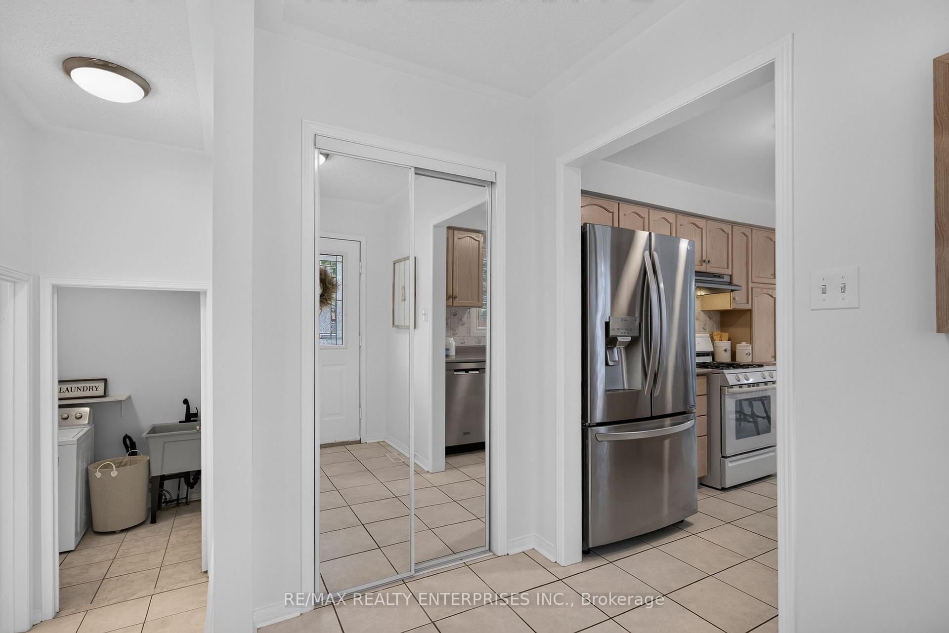 Photo 4 of 5555 Linwell Place, Mississauga, Churchill Meadows — HOMEH