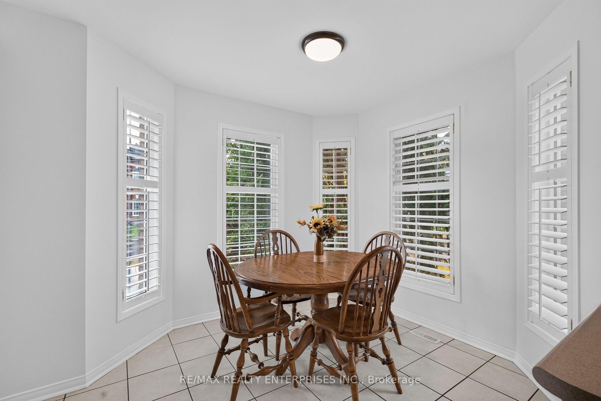 Photo 7 of 5555 Linwell Place, Mississauga, Churchill Meadows — HOMEH