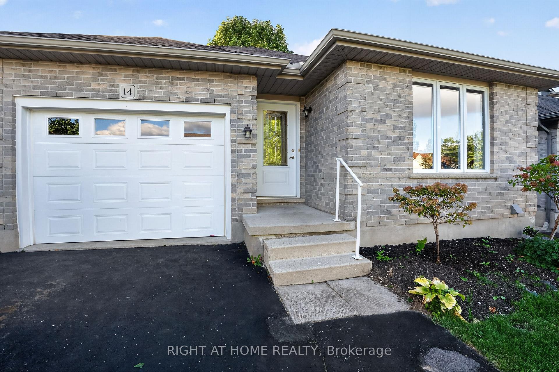Photo 2 of 14 Oriole Lane, St. Thomas — HOMEH