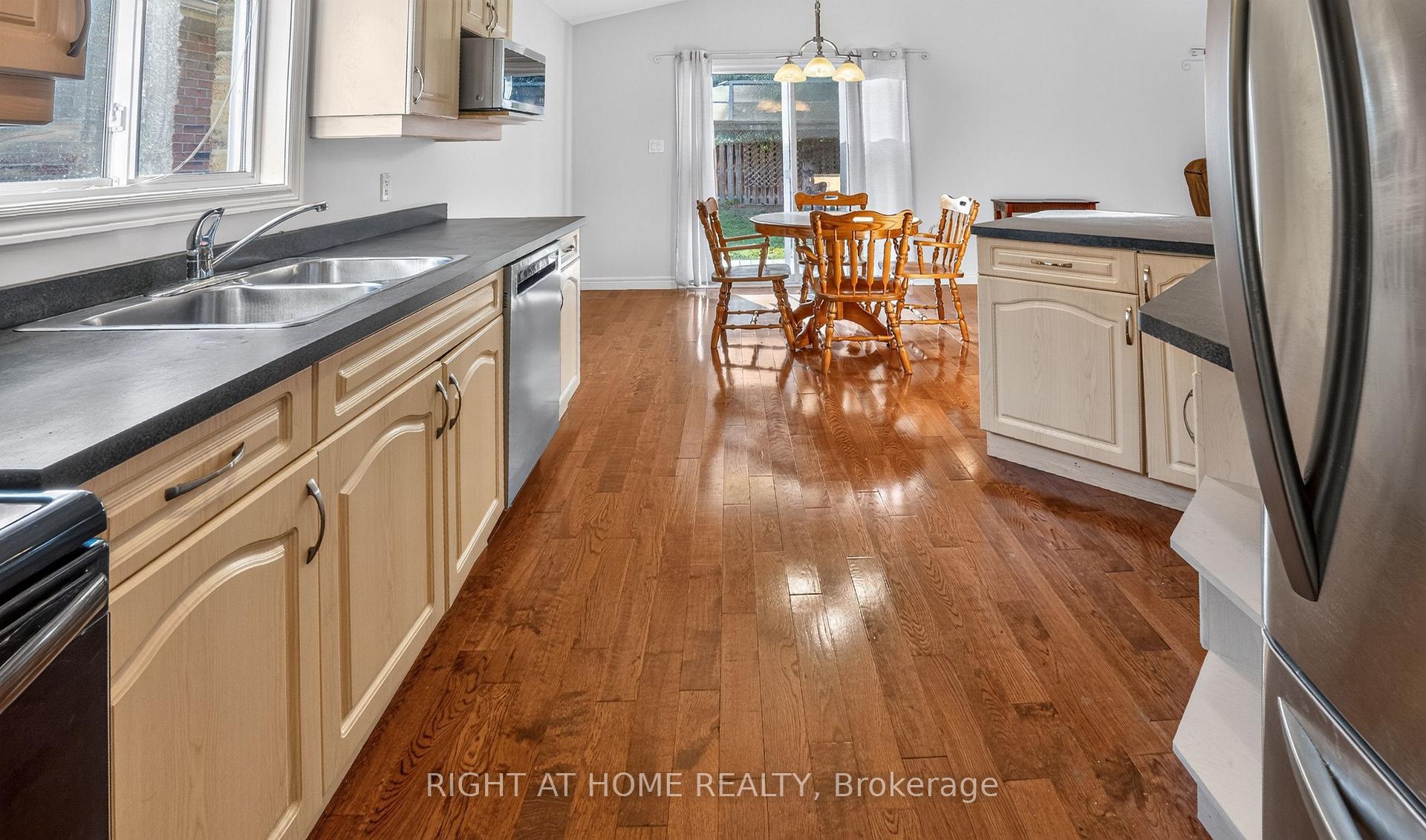 Photo 9 of 14 Oriole Lane, St. Thomas — HOMEH