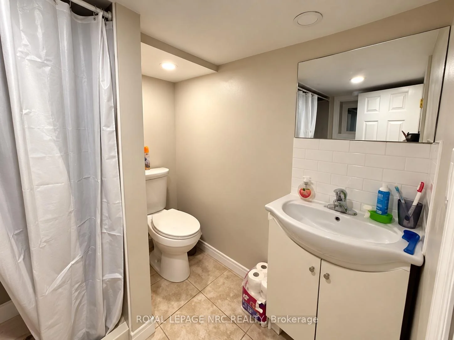 Photo 62 of 5715 Highland Avenue, Niagara Falls, Hospital — HOMEH