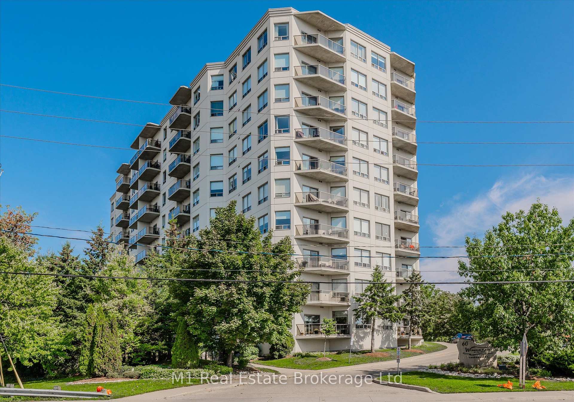 Photo of Unit 207, 60 Wyndham Street S