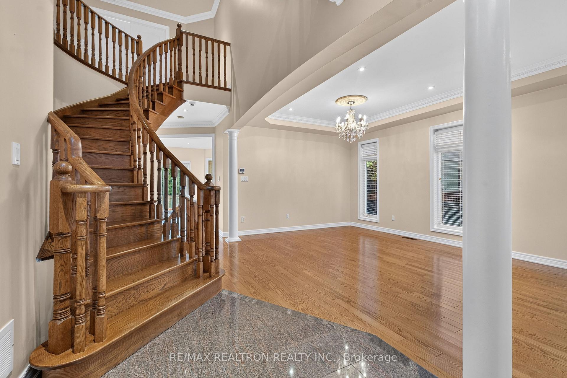Photo 21 of 12 Loudon Crescent, Vaughan, Beverley Glen — HOMEH