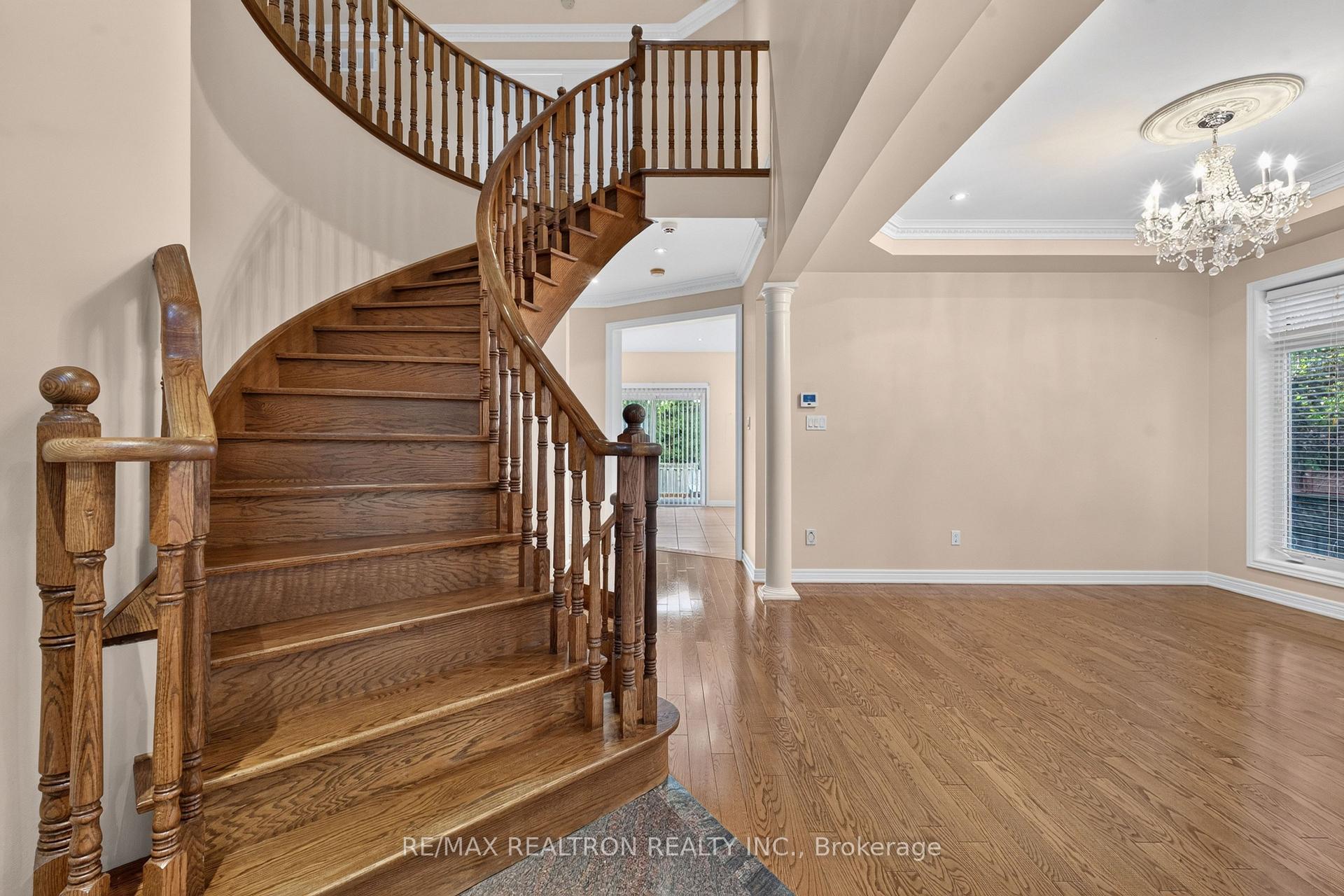 Photo 22 of 12 Loudon Crescent, Vaughan, Beverley Glen — HOMEH