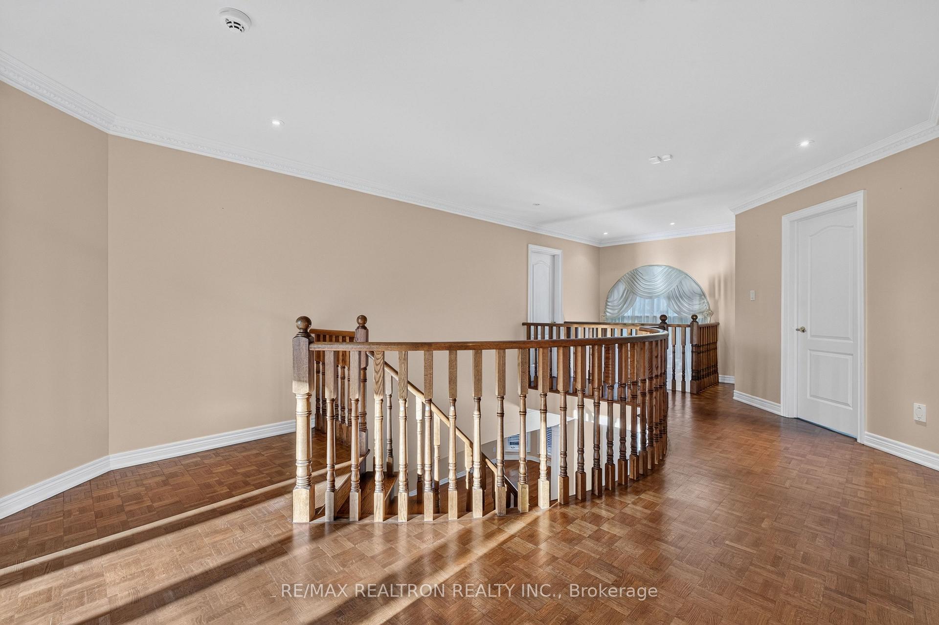 Photo 25 of 12 Loudon Crescent, Vaughan, Beverley Glen — HOMEH