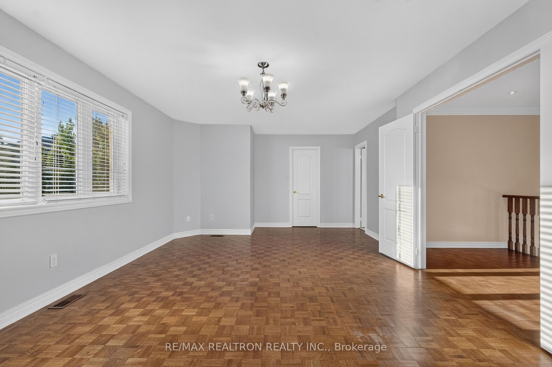 Photo 29 of 12 Loudon Crescent, Vaughan, Beverley Glen — HOMEH