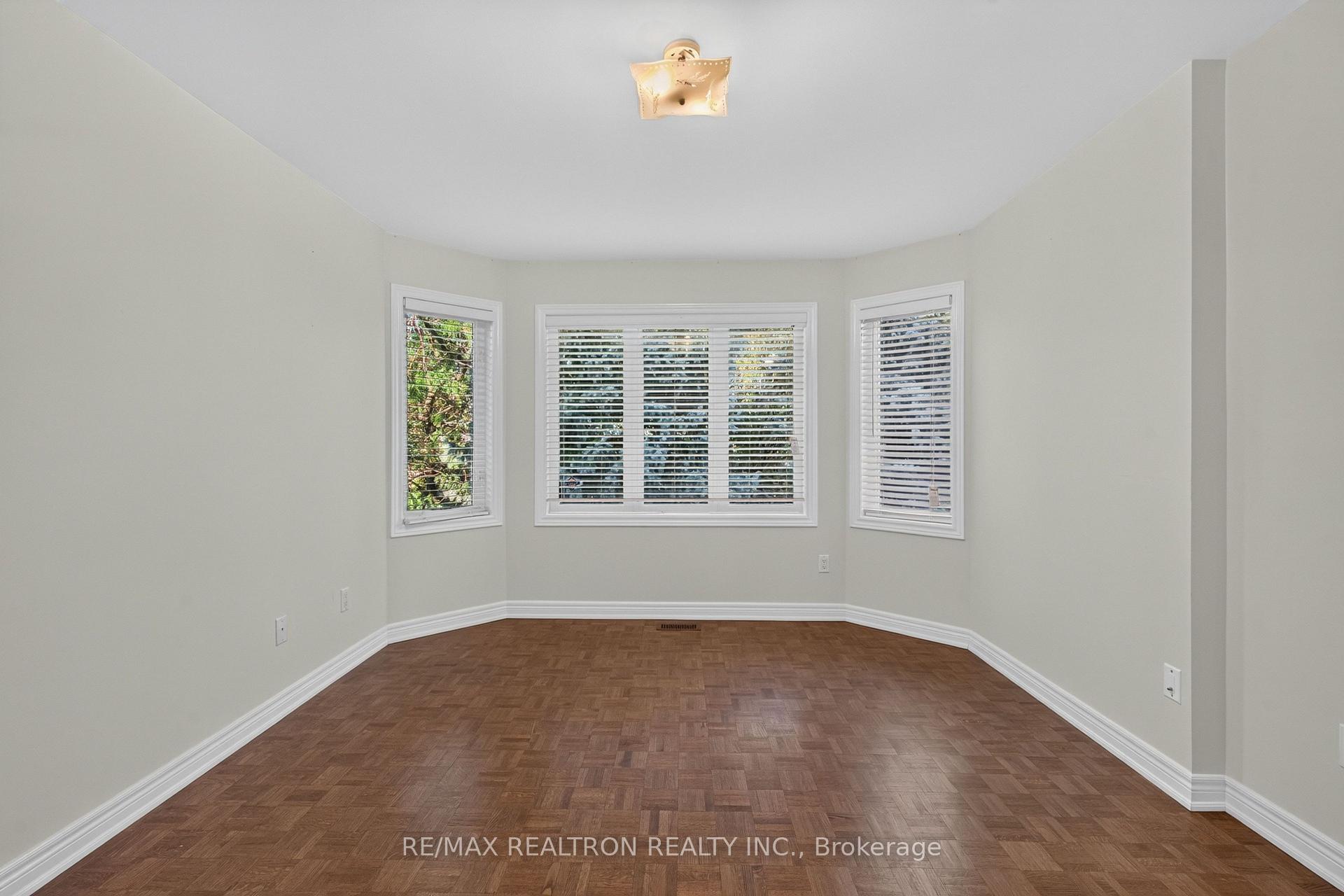 Photo 41 of 12 Loudon Crescent, Vaughan, Beverley Glen — HOMEH