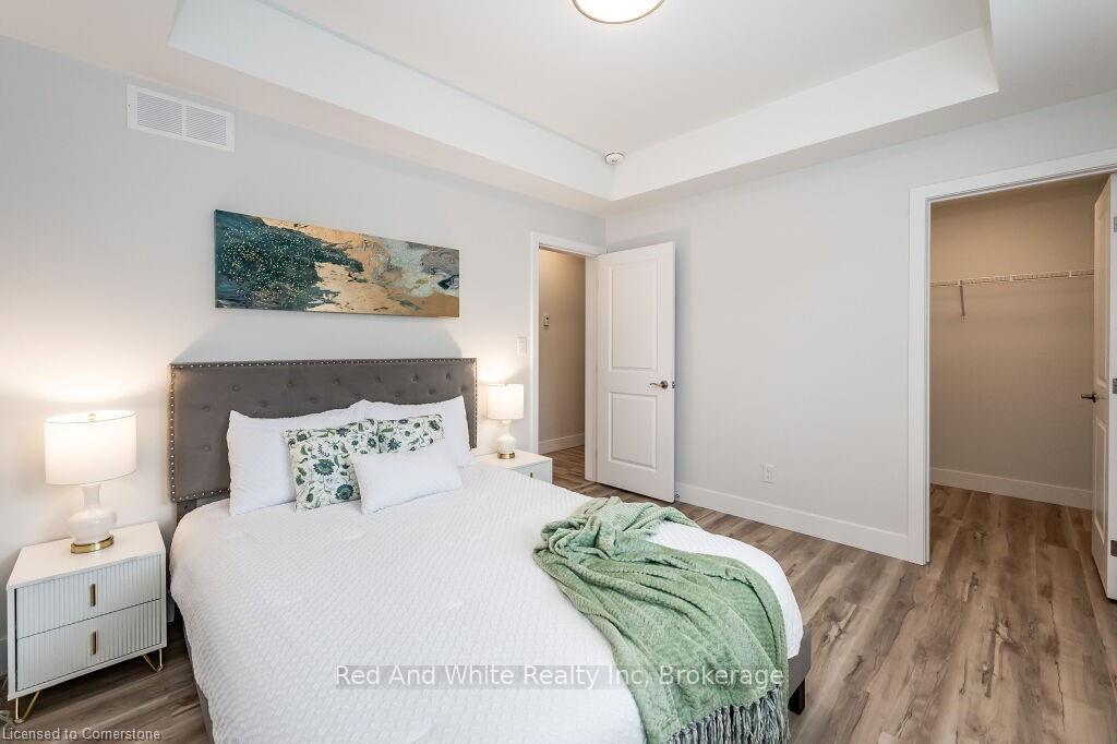 Photo 10 of 498 Karn Street, Kitchener, Victoria Hills — HOMEH