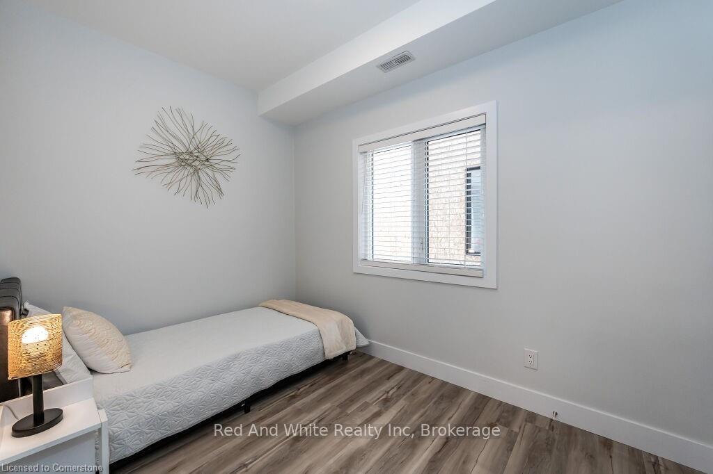 Photo 12 of 498 Karn Street, Kitchener, Victoria Hills — HOMEH