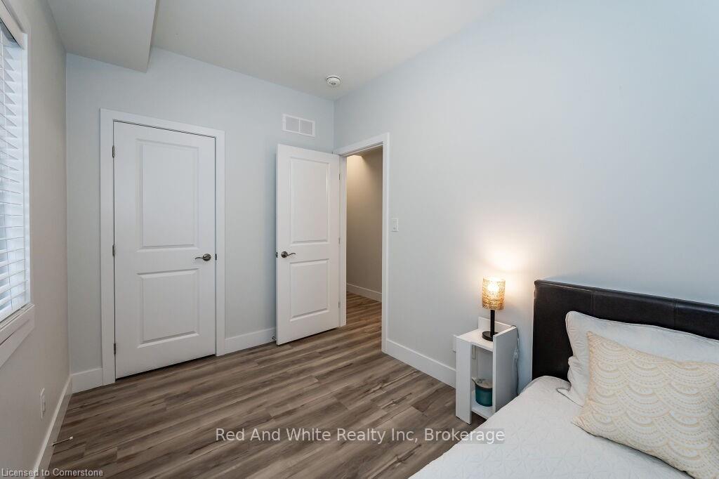 Photo 13 of 498 Karn Street, Kitchener, Victoria Hills — HOMEH