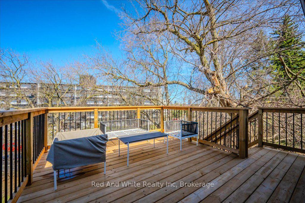 Photo 17 of 498 Karn Street, Kitchener, Victoria Hills — HOMEH