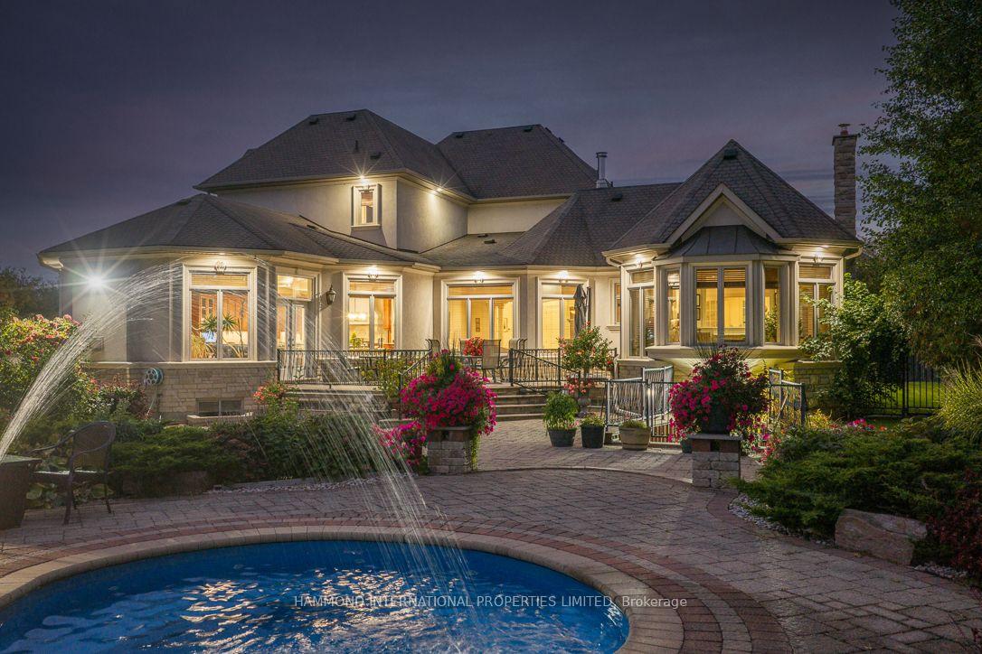 Photo 2 of 776 Woodland Acres Crescent, Vaughan, Rural Vaughan — HOMEH