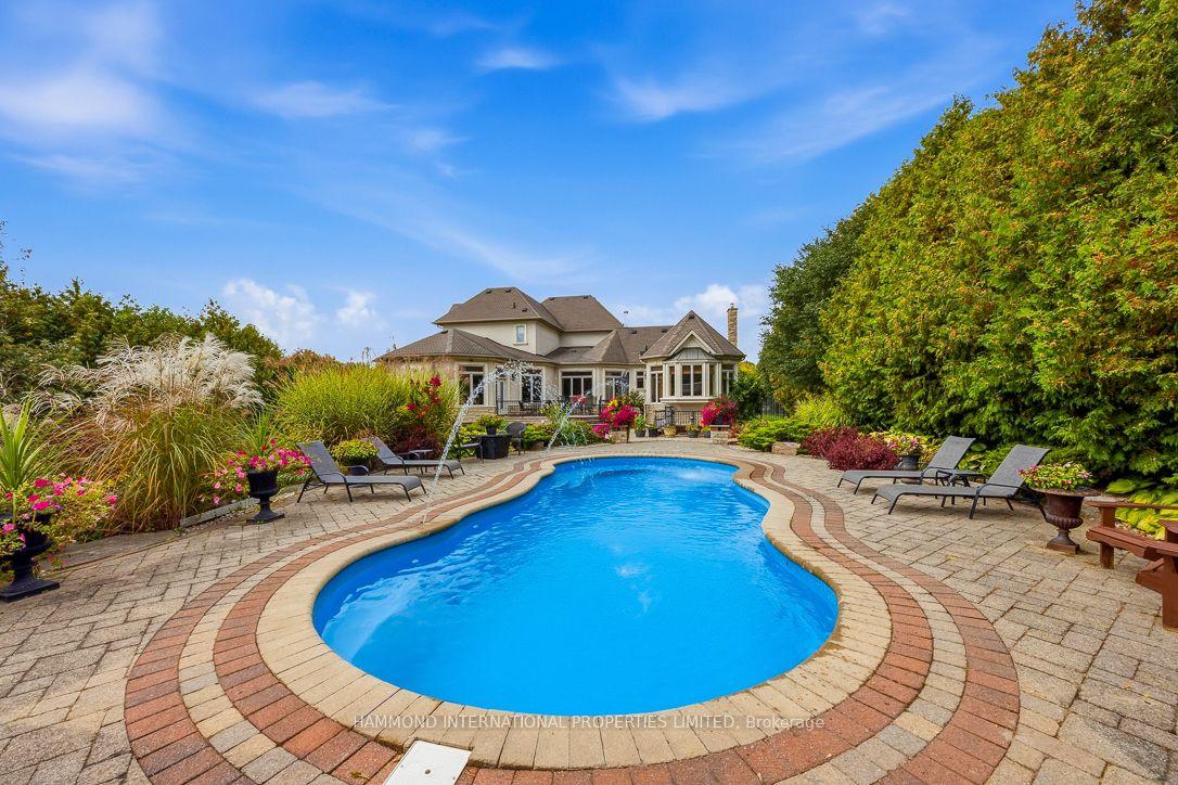 Photo 5 of 776 Woodland Acres Crescent, Vaughan, Rural Vaughan — HOMEH