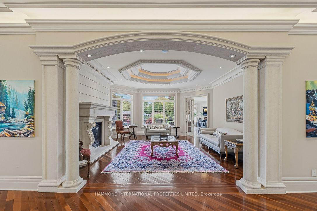 Photo 11 of 776 Woodland Acres Crescent, Vaughan, Rural Vaughan — HOMEH