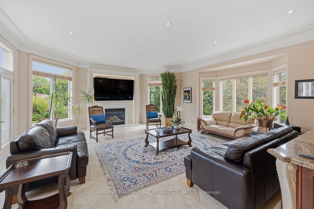 Photo 17 of 776 Woodland Acres Crescent, Vaughan, Rural Vaughan — HOMEH