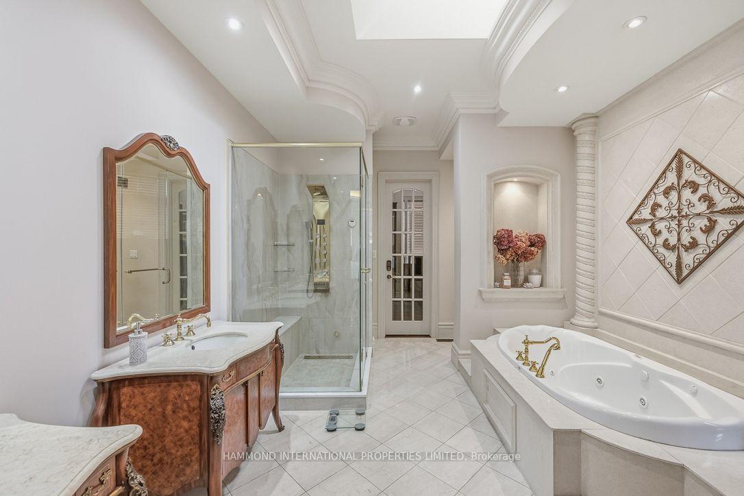 Photo 23 of 776 Woodland Acres Crescent, Vaughan, Rural Vaughan — HOMEH
