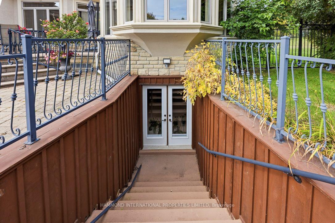Photo 36 of 776 Woodland Acres Crescent, Vaughan, Rural Vaughan — HOMEH