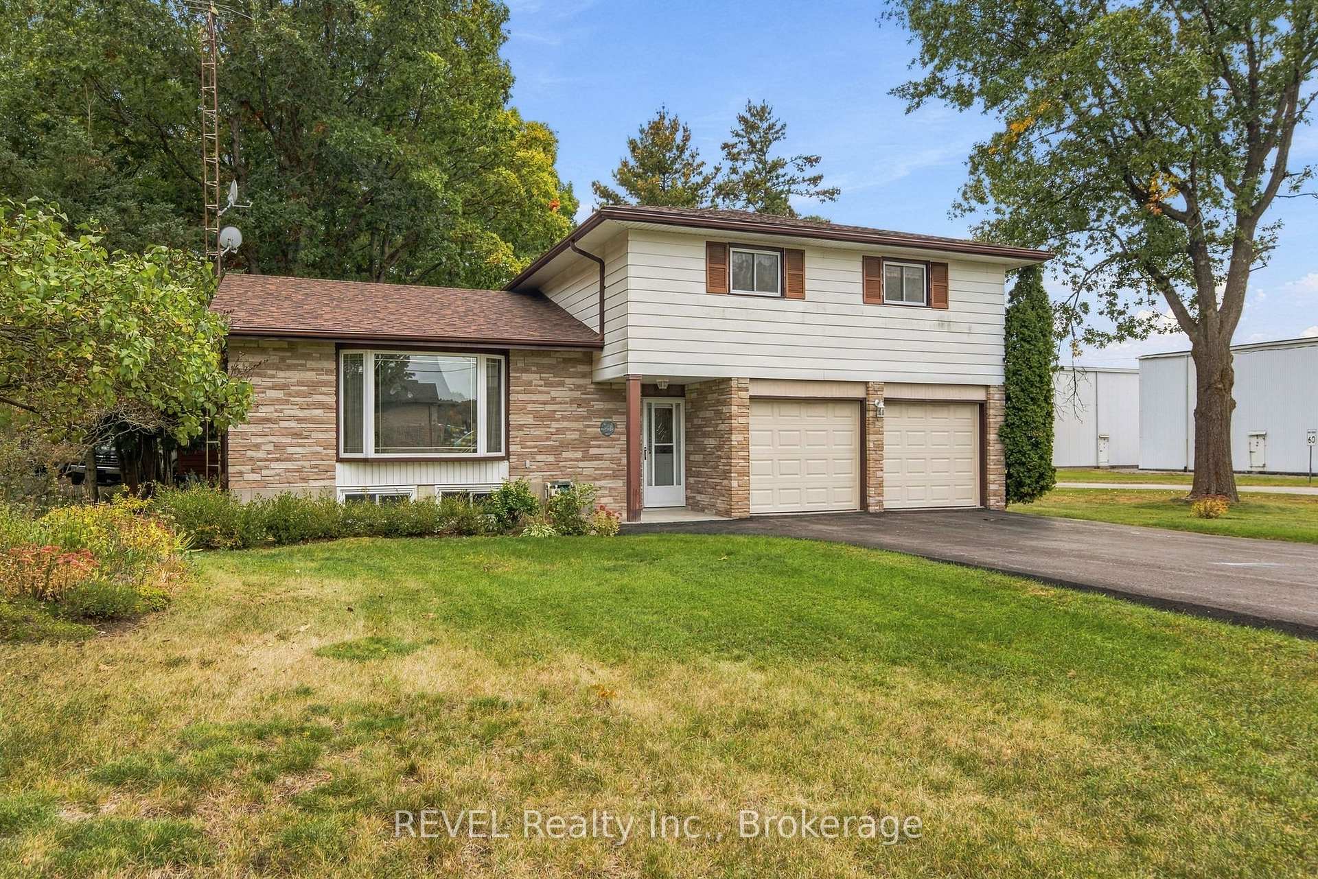 Photo 3 of 17527 Telephone Road, Quinte West, Murray Ward — HOMEH