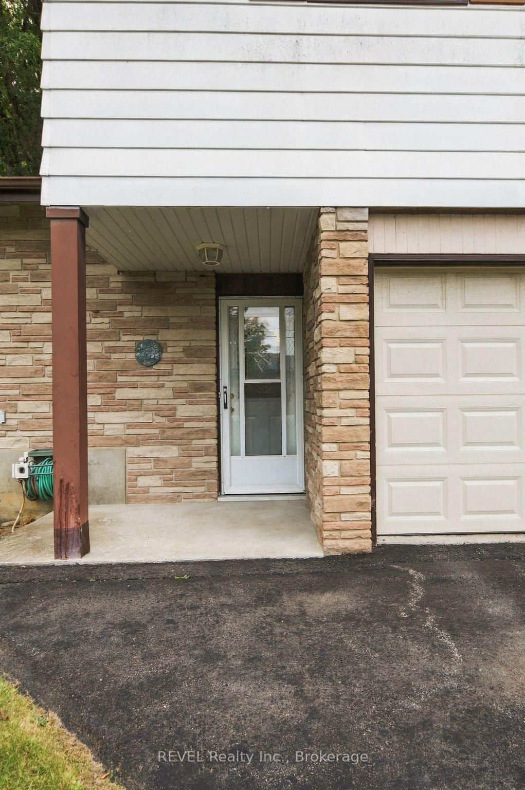 Photo 4 of 17527 Telephone Road, Quinte West, Murray Ward — HOMEH