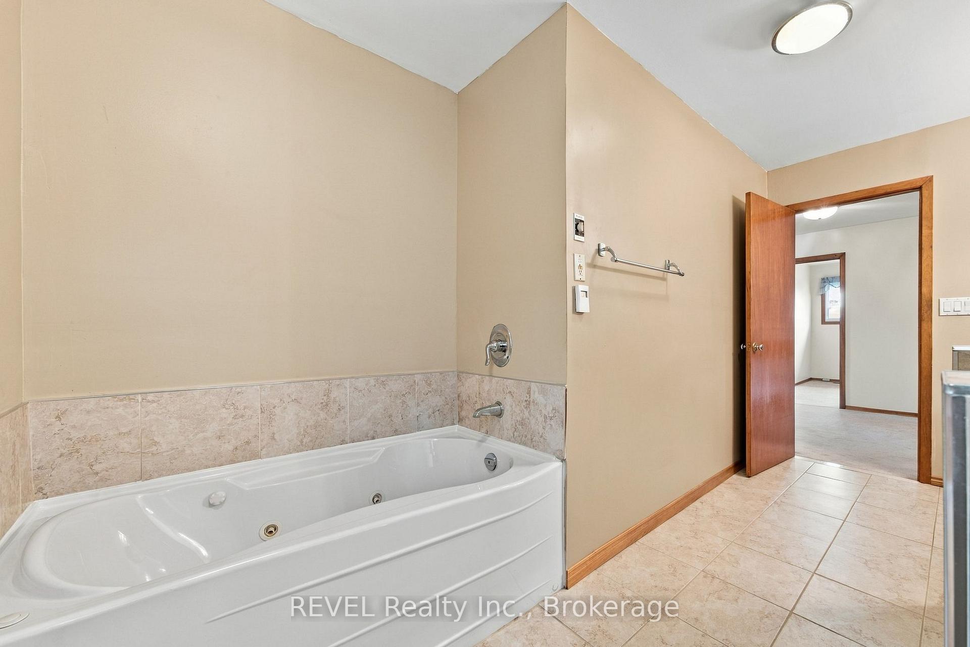 Photo 30 of 17527 Telephone Road, Quinte West, Murray Ward — HOMEH