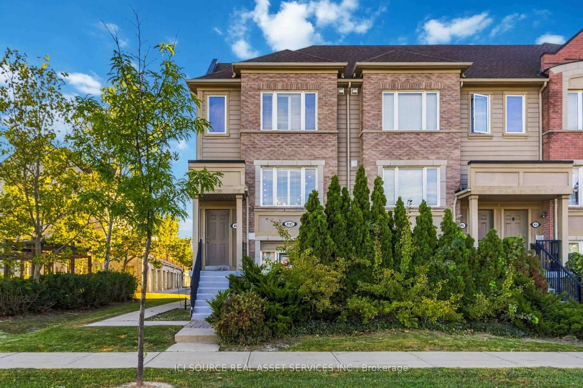 Photo 3 of Unit 48, 4985 Southampton Drive, Mississauga, Churchill Meadows — HOMEH
