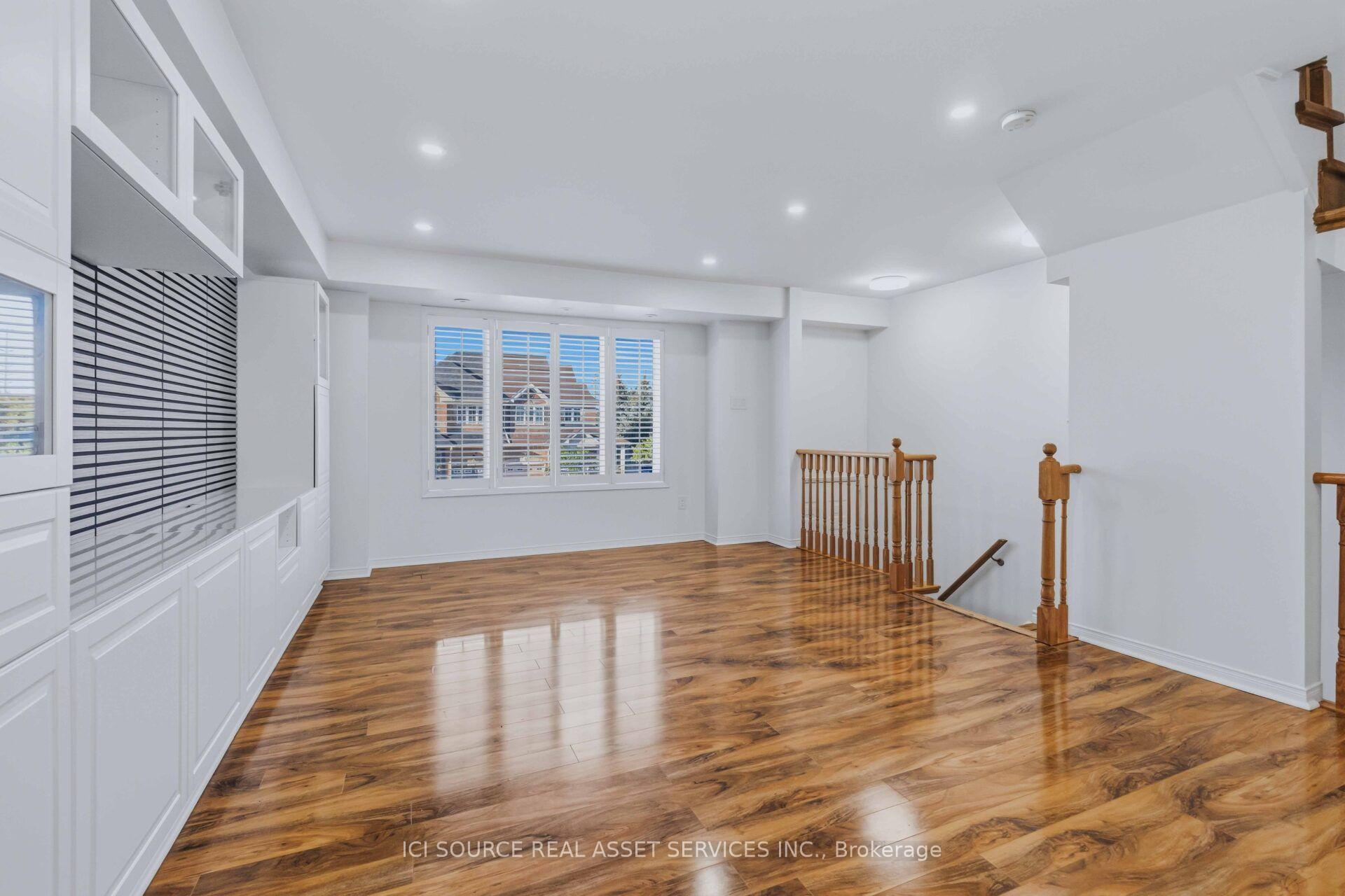Photo 12 of Unit 48, 4985 Southampton Drive, Mississauga, Churchill Meadows — HOMEH