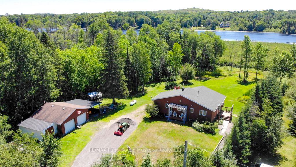 Photo 4 of 4031 Highway 520, Magnetawan — HOMEH