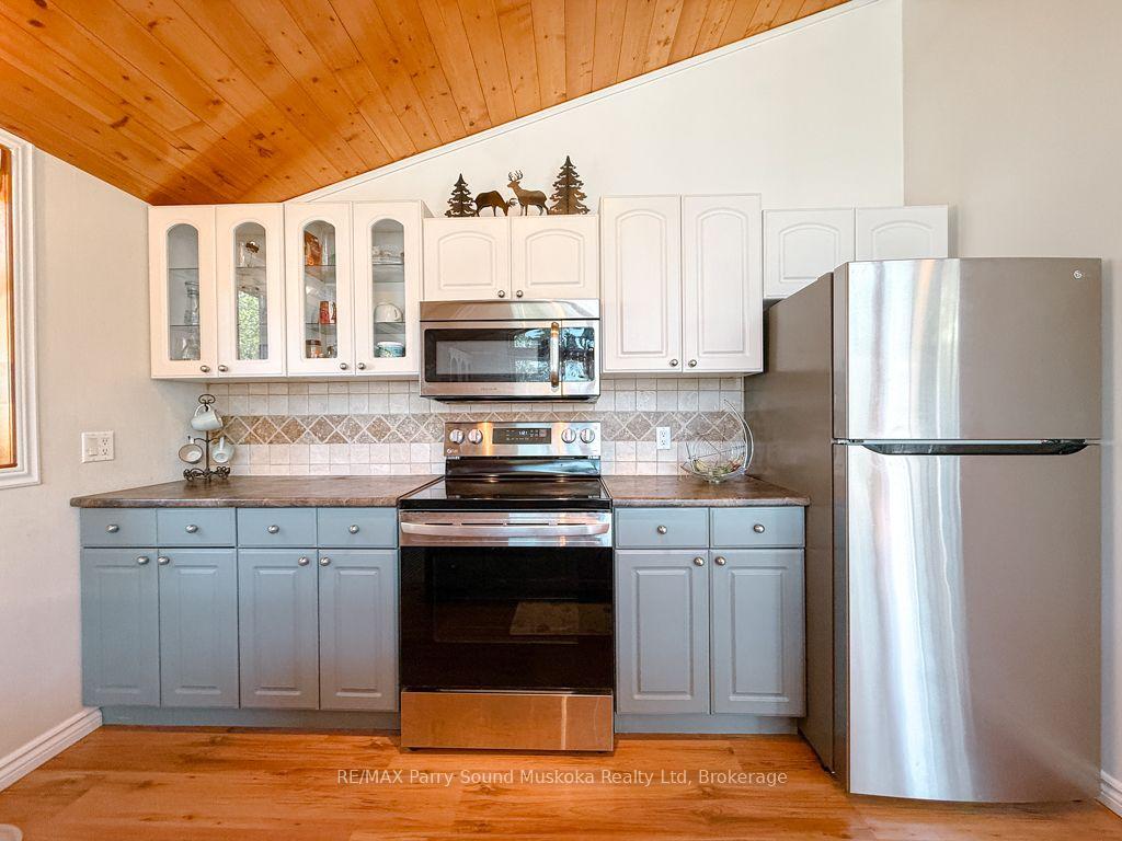 Photo 9 of 4031 Highway 520, Magnetawan — HOMEH