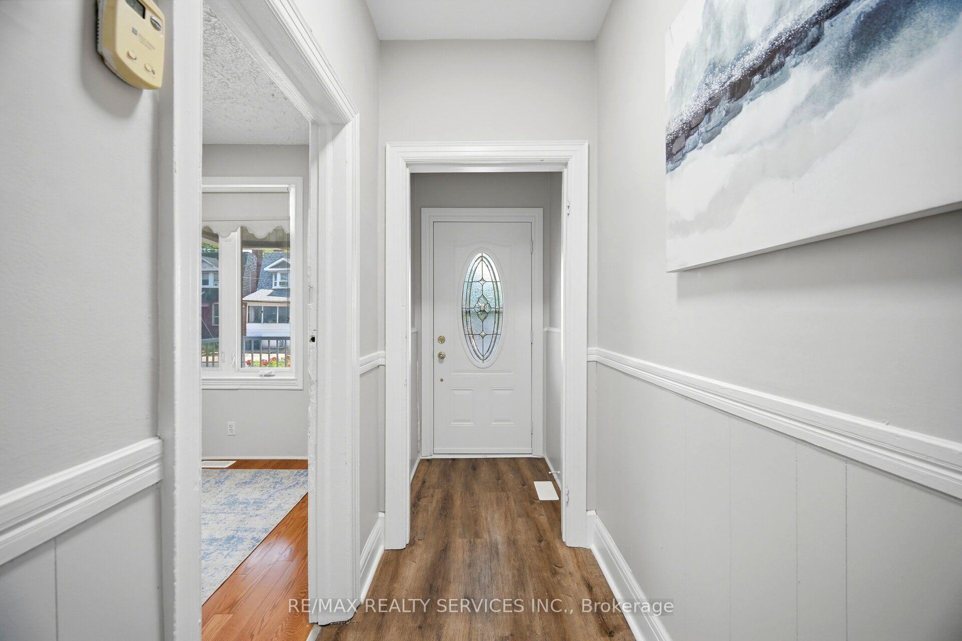 Photo 4 of 1147 Dufferin Street, Toronto, Dovercourt-Wallace Emerson-Junction — HOMEH