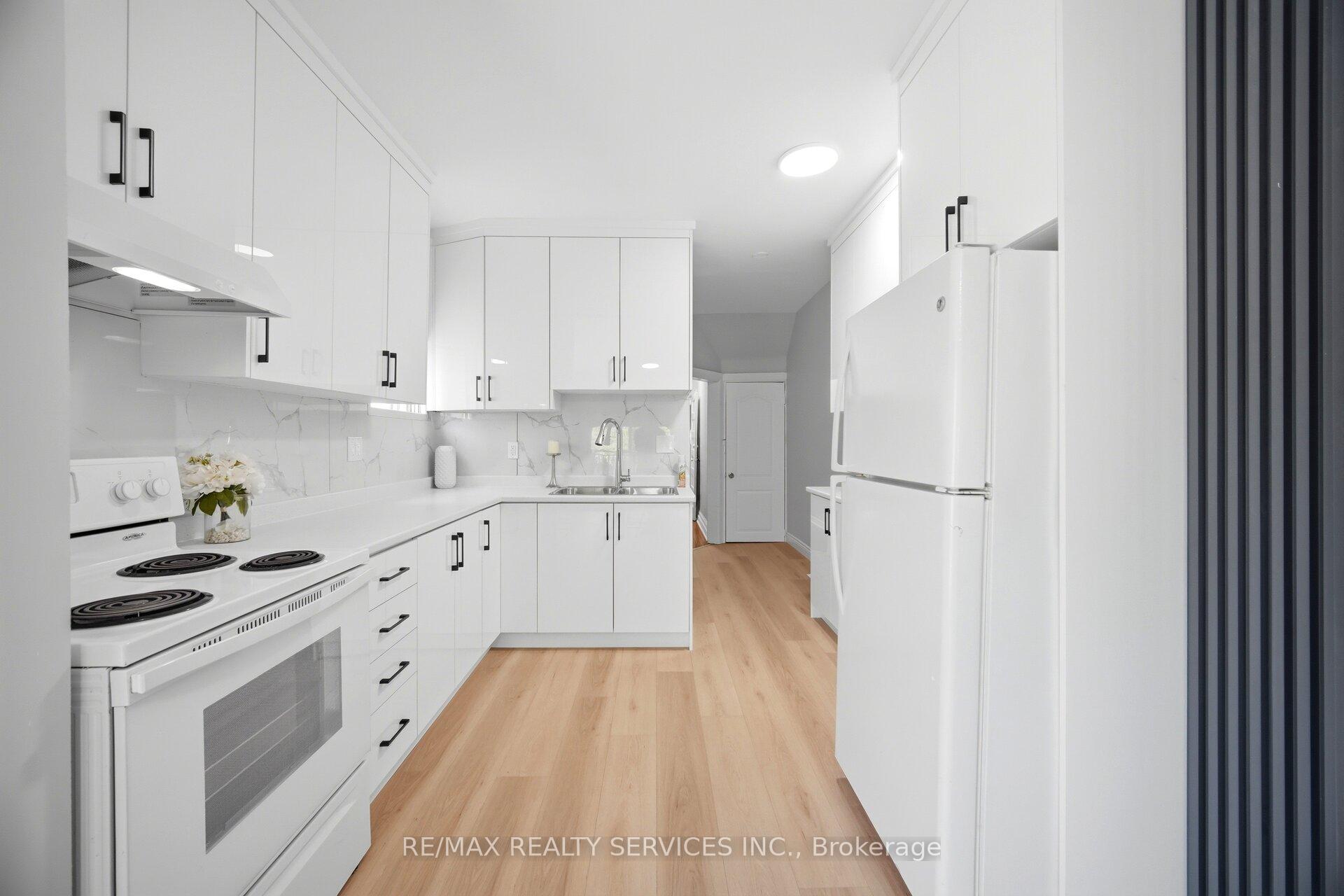 Photo 10 of 1147 Dufferin Street, Toronto, Dovercourt-Wallace Emerson-Junction — HOMEH