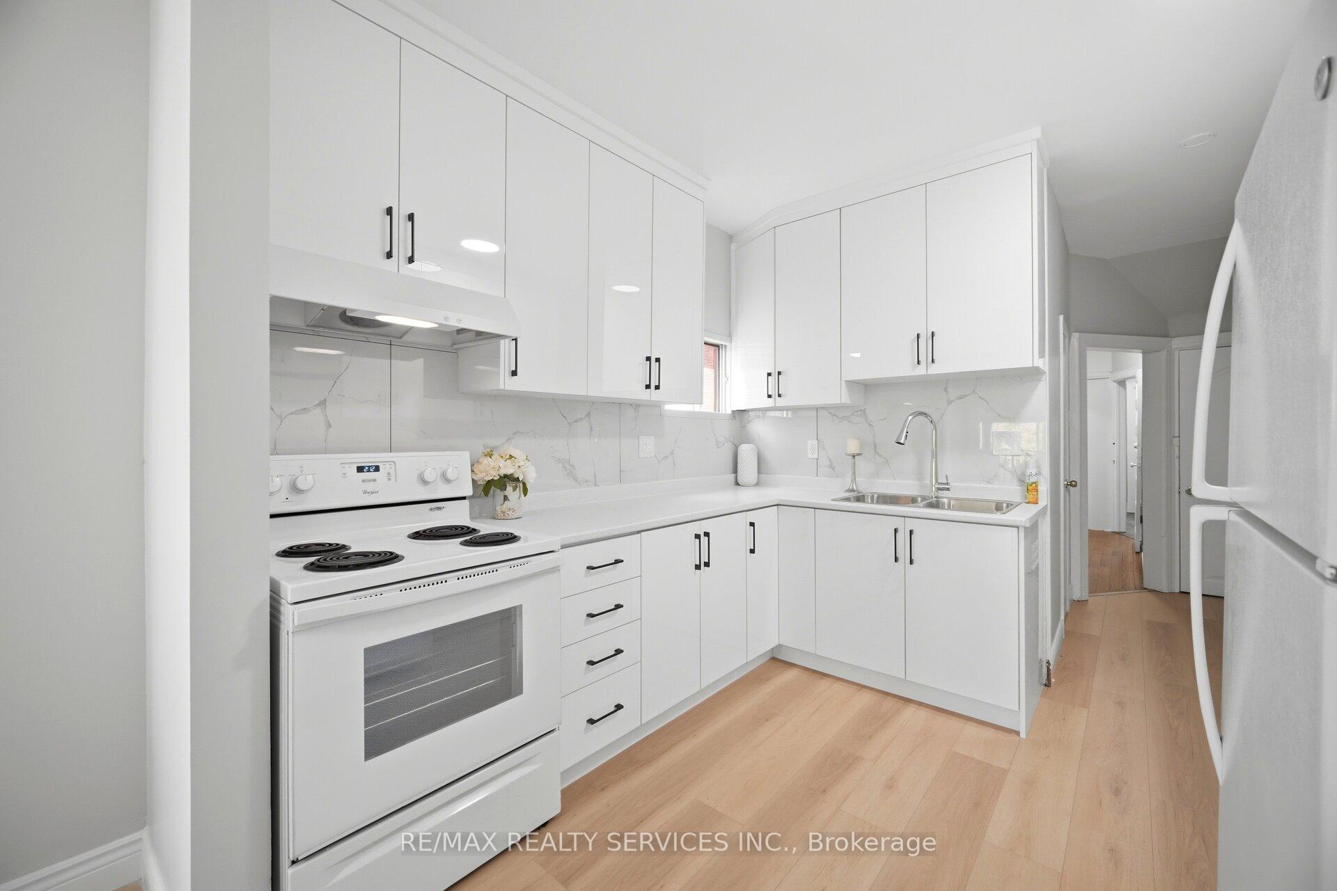 Photo 11 of 1147 Dufferin Street, Toronto, Dovercourt-Wallace Emerson-Junction — HOMEH