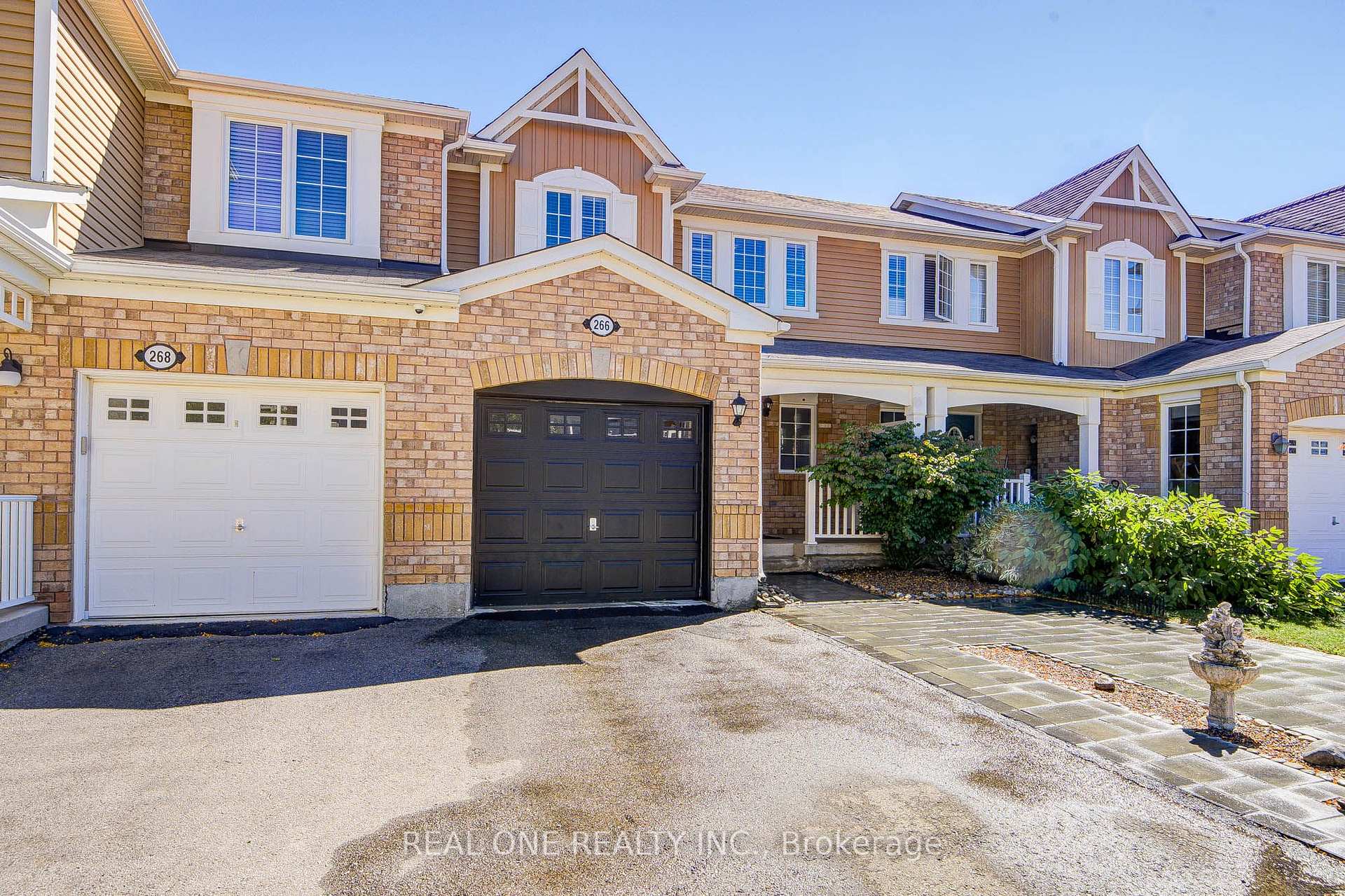 Photo 4 of 266 Woodley Crescent, Milton, Willmott — HOMEH