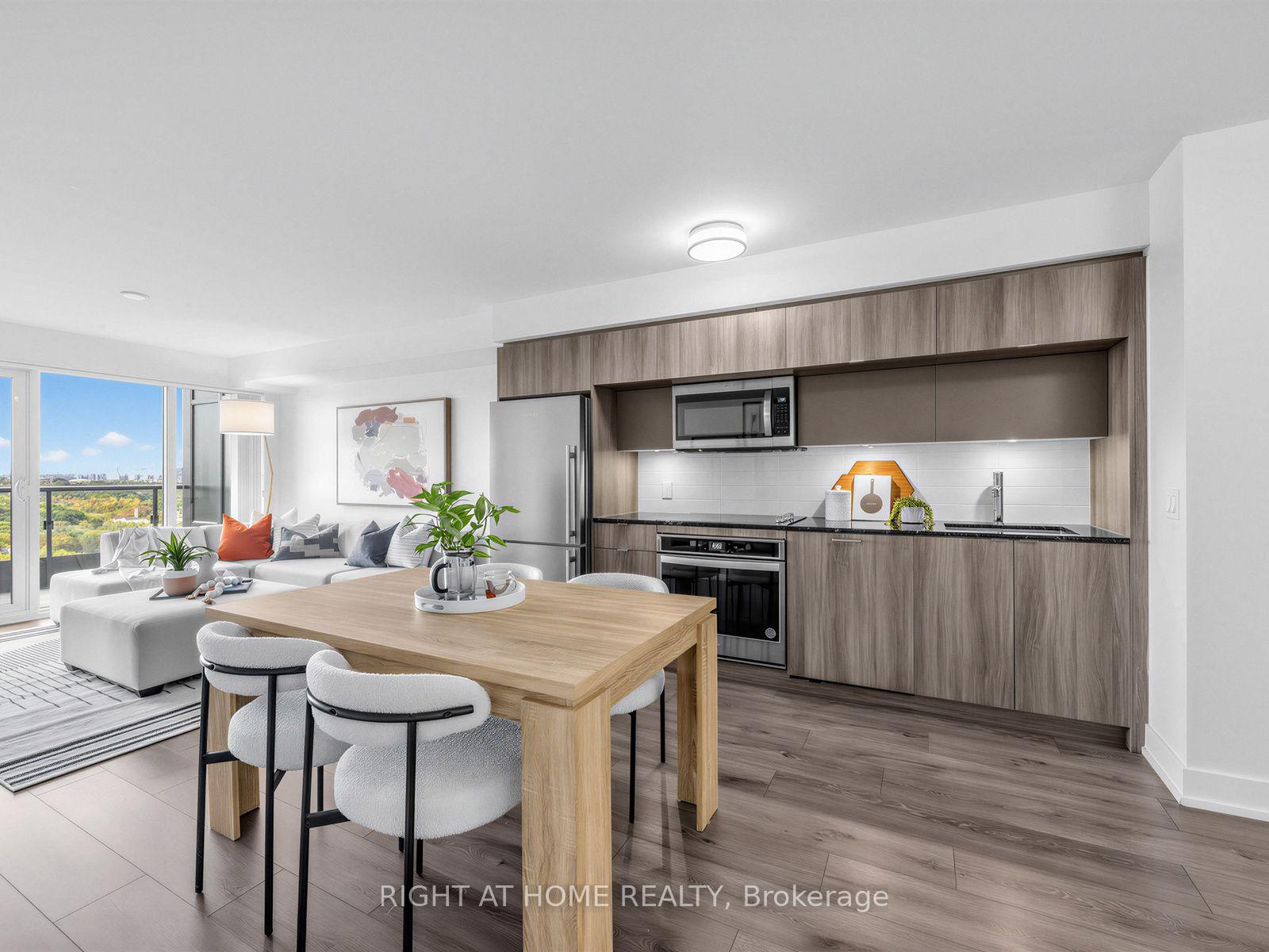 Photo 2 of Unit 2423, 585 Bloor Street E, Toronto, North St. James Town — HOMEH