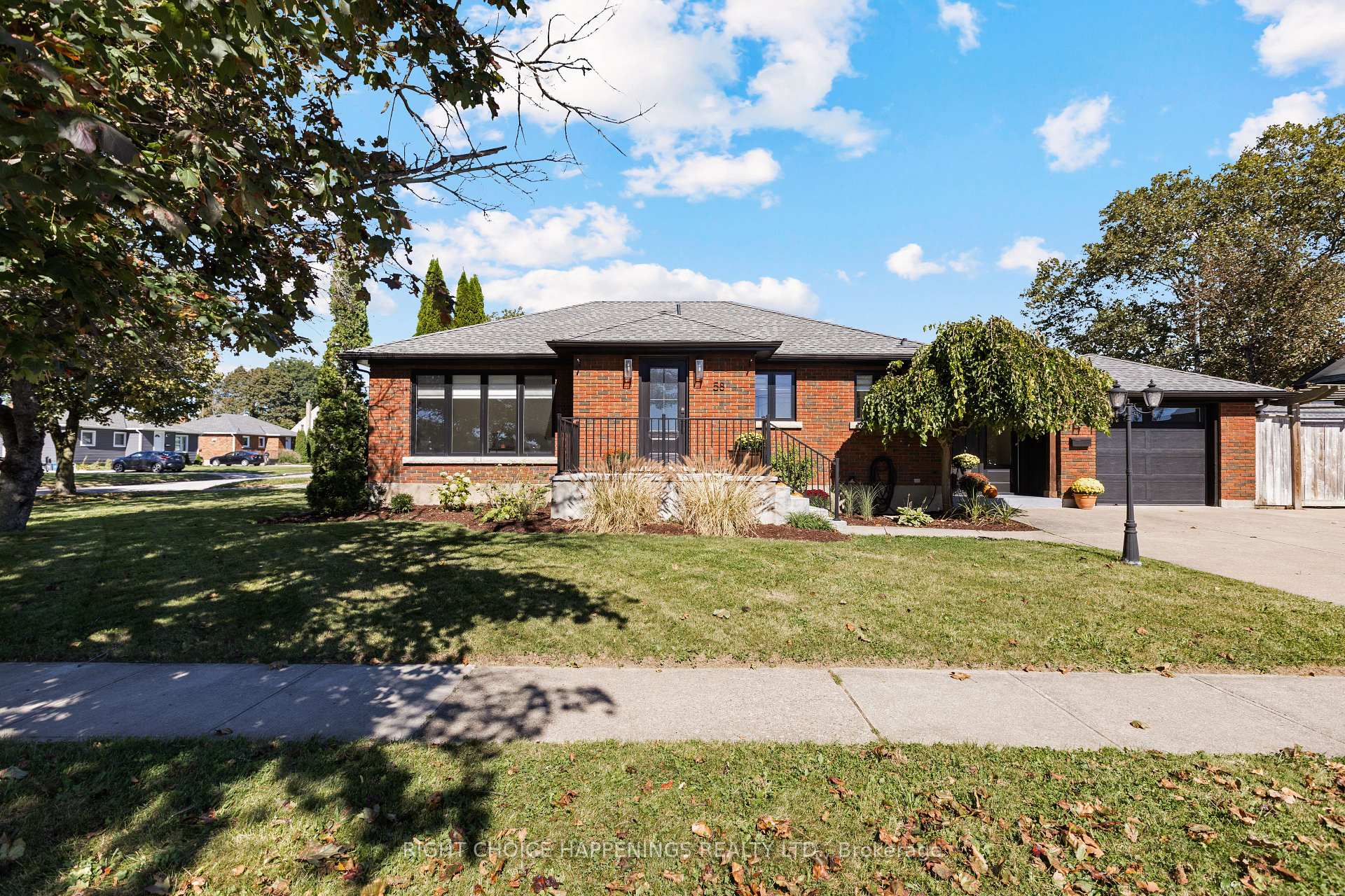 Photo 2 of 58 Ann Street, Thorold, Thorold Downtown — HOMEH