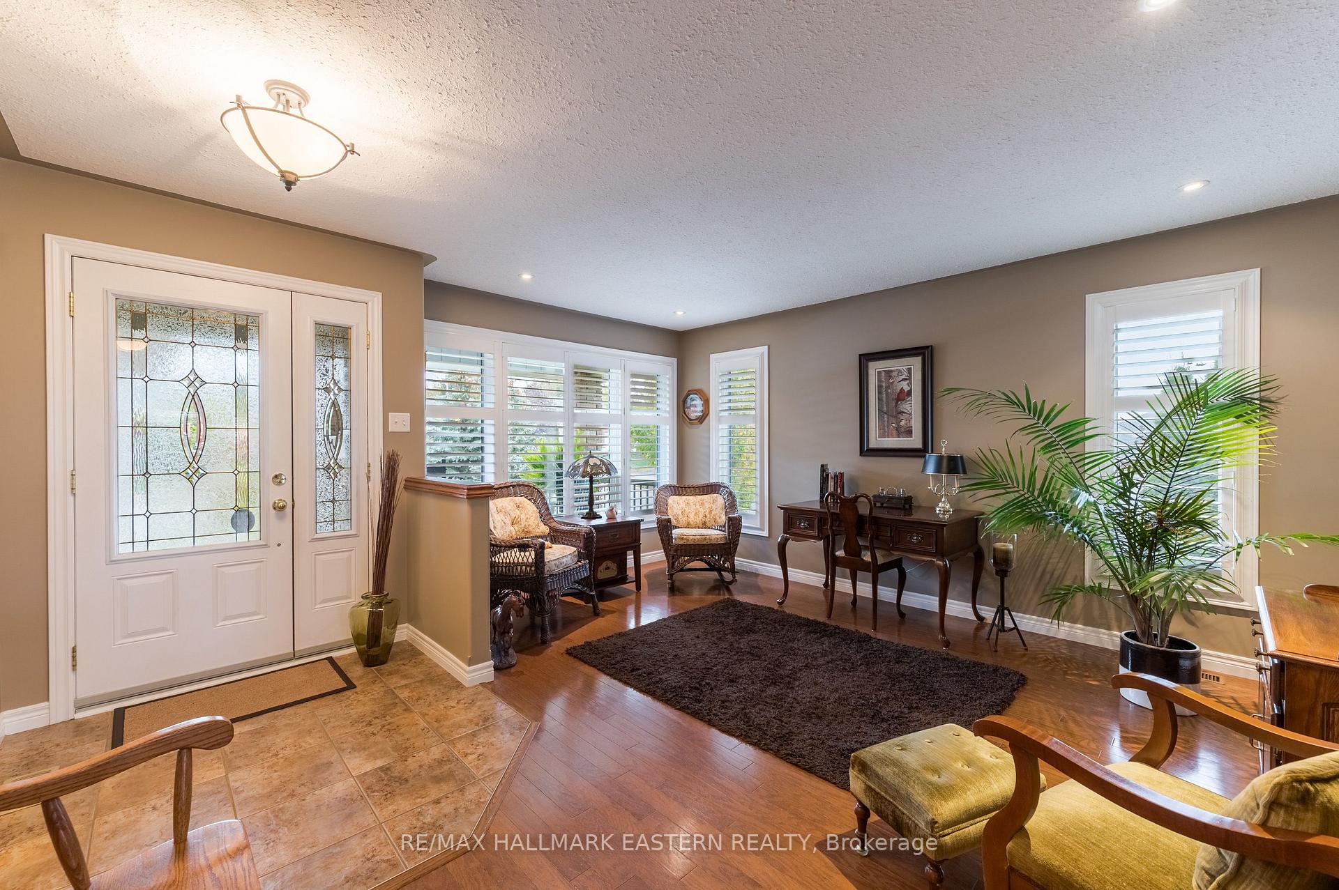 Photo 10 of 748 Overend Gardens, Peterborough, Monaghan Ward 2 — HOMEH