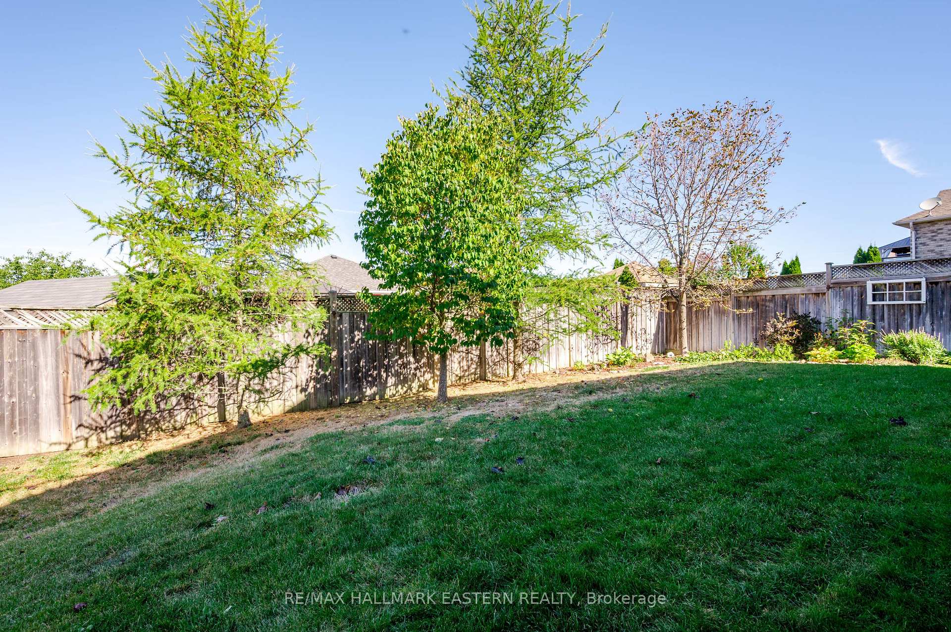Photo 47 of 748 Overend Gardens, Peterborough, Monaghan Ward 2 — HOMEH